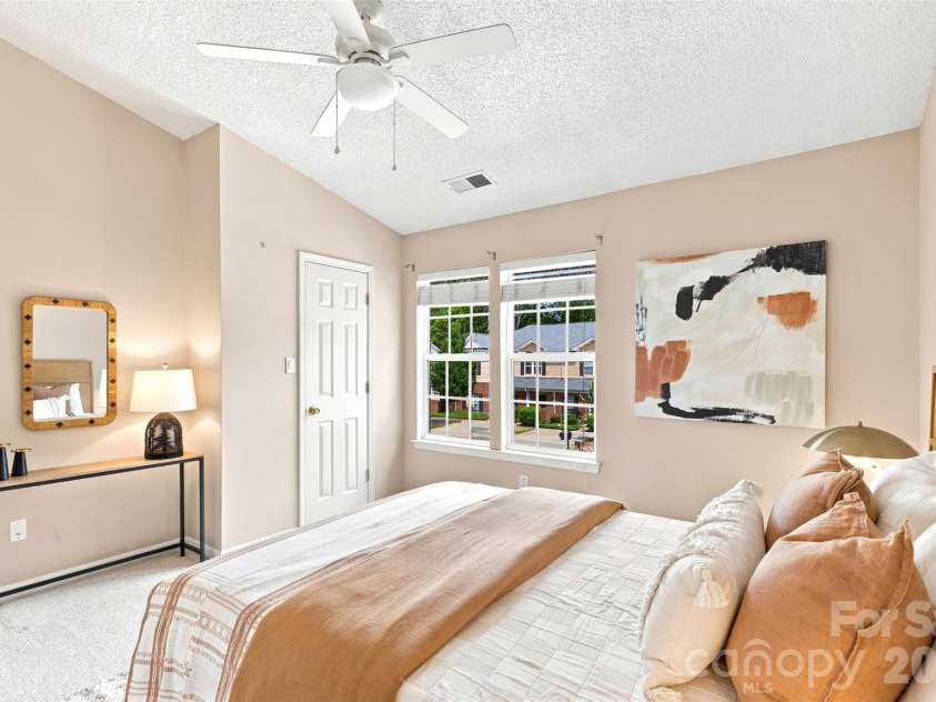 1323 Anthem Court, Charlotte, NC 28205.  MLS# CAR4406513, YatesRealty ID 42126. 
