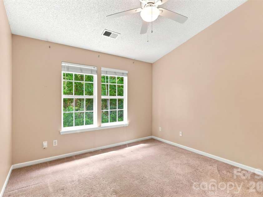 1323 Anthem Court, Charlotte, NC 28205.  MLS# CAR4406513, YatesRealty ID 42126. 