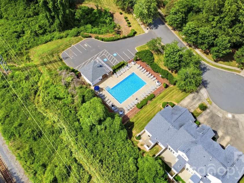 1323 Anthem Court, Charlotte, NC 28205.  MLS# CAR4406513, YatesRealty ID 42126. 