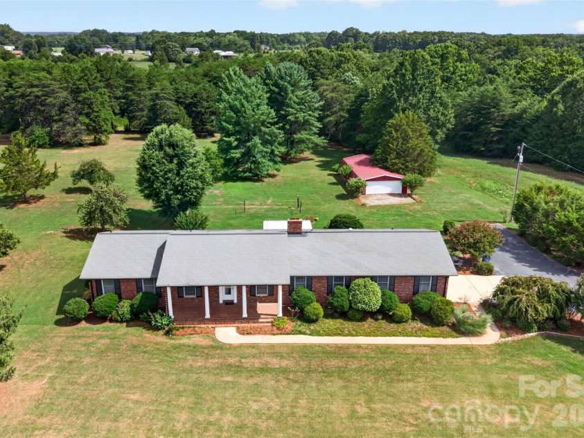 3040 Maiden Road, Maiden, NC 28650.  MLS# CAR4407975, YatesRealty ID 42127. 