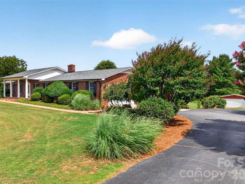 3040 Maiden Road, Maiden, NC 28650.  MLS# CAR4407975, YatesRealty ID 42127. 