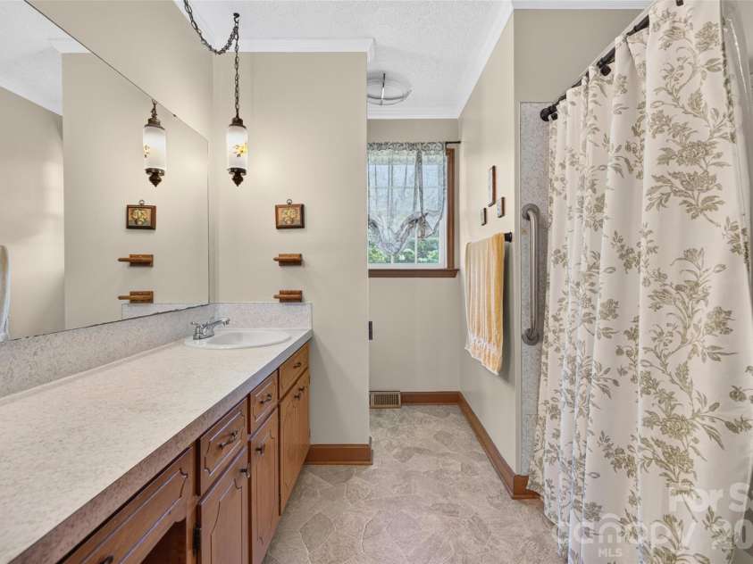 3040 Maiden Road, Maiden, NC 28650.  MLS# CAR4407975, YatesRealty ID 42127. 