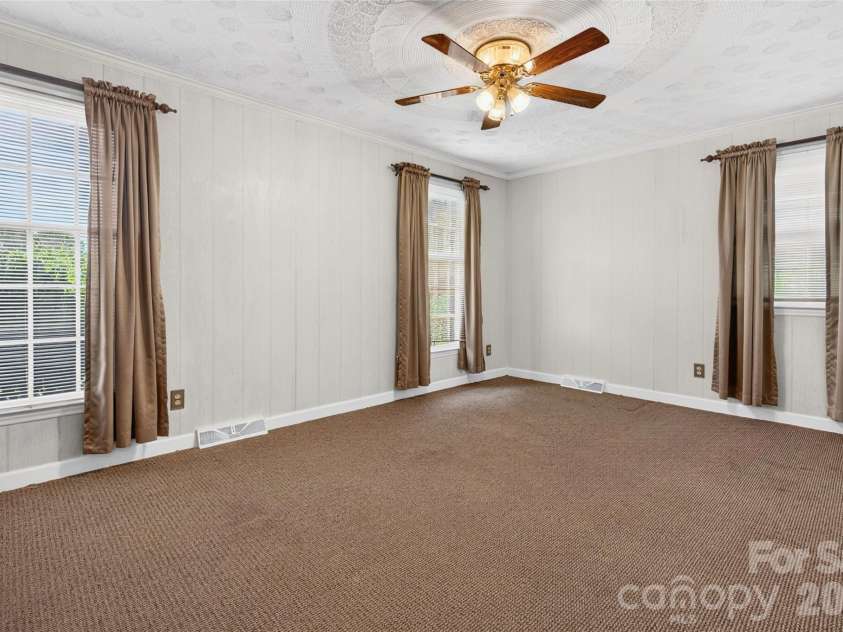 3040 Maiden Road, Maiden, NC 28650.  MLS# CAR4407975, YatesRealty ID 42127. 