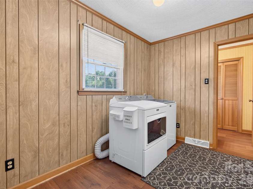 3040 Maiden Road, Maiden, NC 28650.  MLS# CAR4407975, YatesRealty ID 42127. Huge Laundry Room