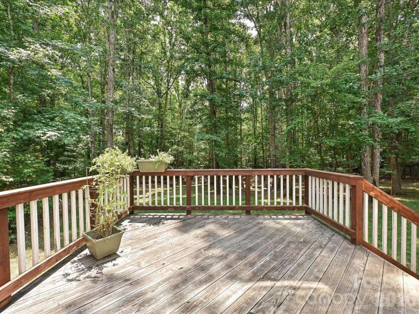 1336 Huntcliff Drive, Waxhaw, NC 28173.  MLS# CAR4402736, YatesRealty ID 42128. 