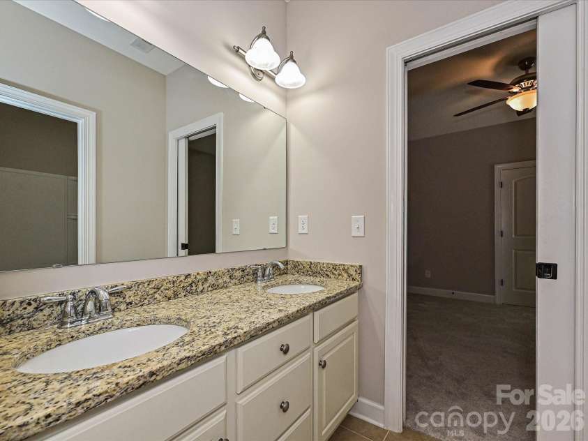 1336 Huntcliff Drive, Waxhaw, NC 28173.  MLS# CAR4402736, YatesRealty ID 42128. 