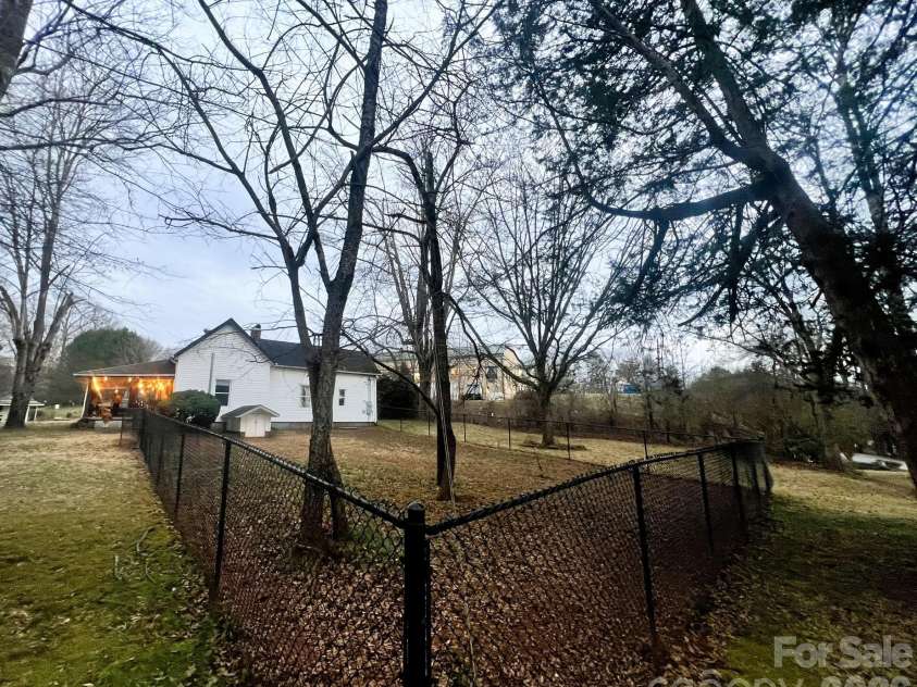 246 Tryon Road, Rutherfordton, NC 28139.  MLS# CAR4344001, YatesRealty ID 4213. 