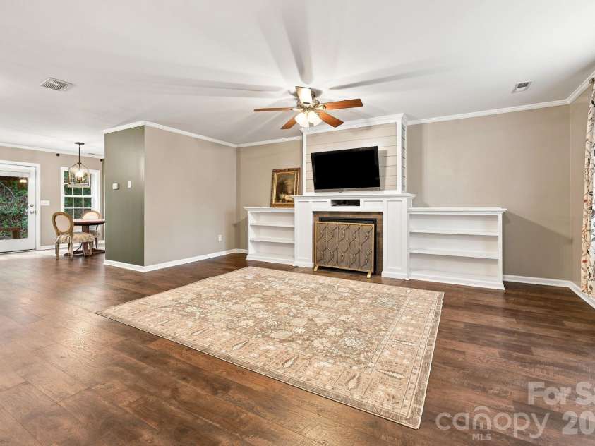 65 Park Terrace Drive, Clyde, NC 28721.  MLS# CAR4408387, YatesRealty ID 42130. 