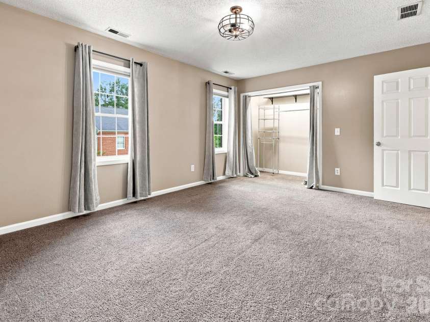 65 Park Terrace Drive, Clyde, NC 28721.  MLS# CAR4408387, YatesRealty ID 42130. 