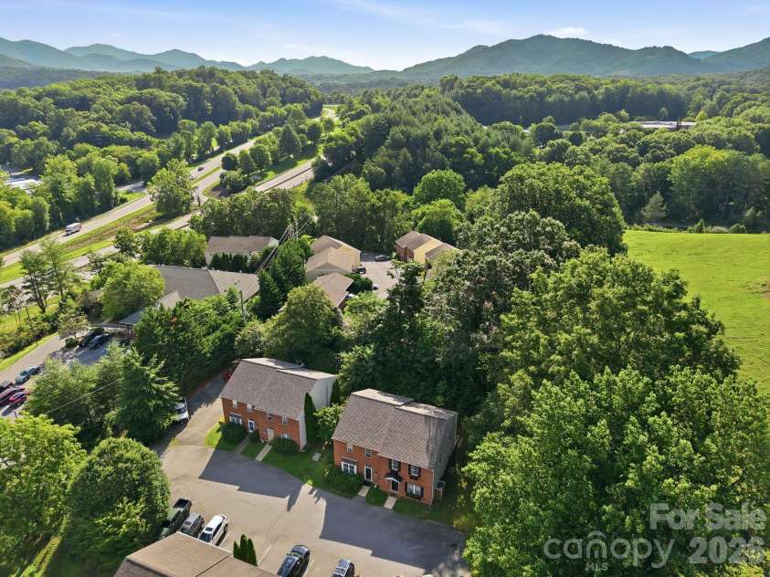 65 Park Terrace Drive, Clyde, NC 28721.  MLS# CAR4408387, YatesRealty ID 42130. 