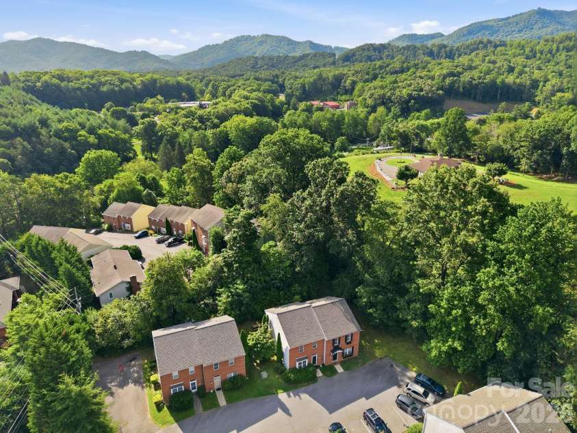 65 Park Terrace Drive, Clyde, NC 28721.  MLS# CAR4408387, YatesRealty ID 42130. 