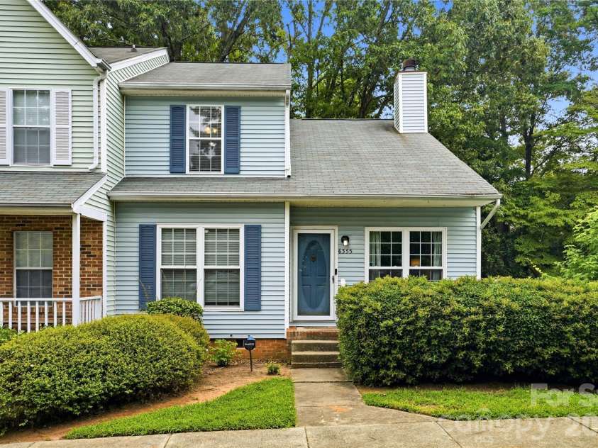 6355 Windsor Gate Lane, Charlotte, NC 28215.  MLS# CAR4406081, YatesRealty ID 42134. 