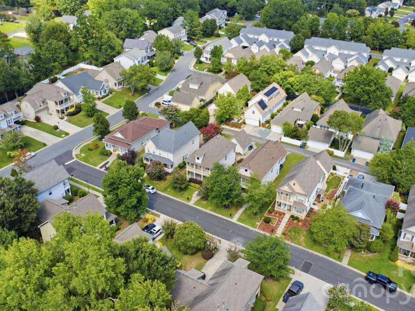 4140 Cedar Point Avenue, Matthews, NC 28104.  MLS# CAR4400390, YatesRealty ID 42135. 