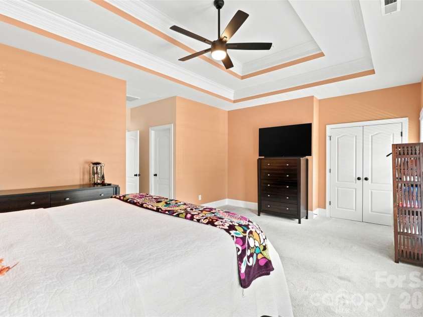 4140 Cedar Point Avenue, Matthews, NC 28104.  MLS# CAR4400390, YatesRealty ID 42135. Primary Bedroom