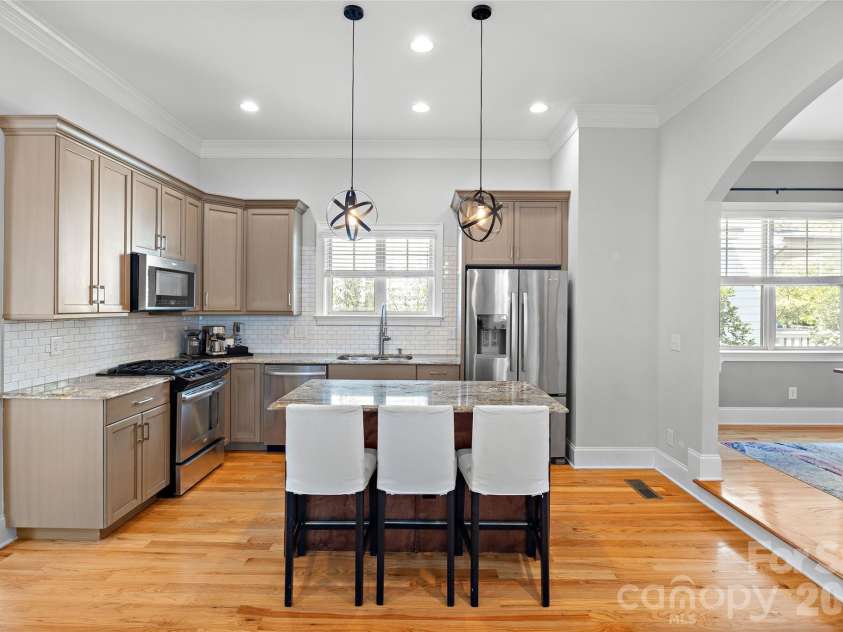 3404 Holt Street, Charlotte, NC 28205.  MLS# CAR4408697, YatesRealty ID 42136. 
