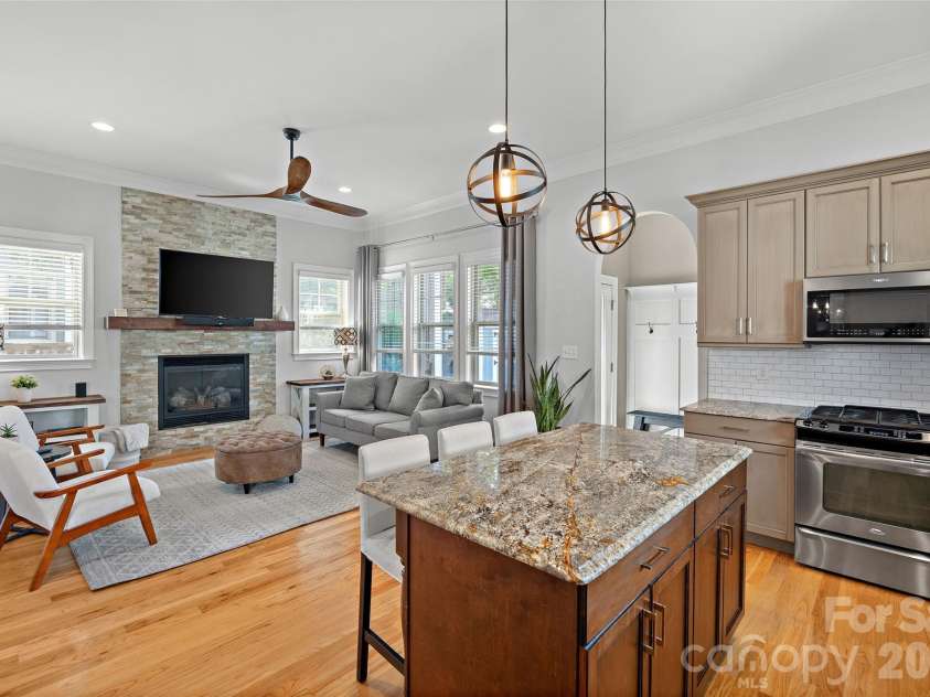 3404 Holt Street, Charlotte, NC 28205.  MLS# CAR4408697, YatesRealty ID 42136. 