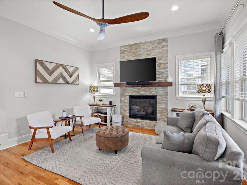 3404 Holt Street, Charlotte, NC 28205.  MLS# CAR4408697, YatesRealty ID 42136. 