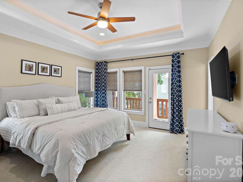 3404 Holt Street, Charlotte, NC 28205.  MLS# CAR4408697, YatesRealty ID 42136. 