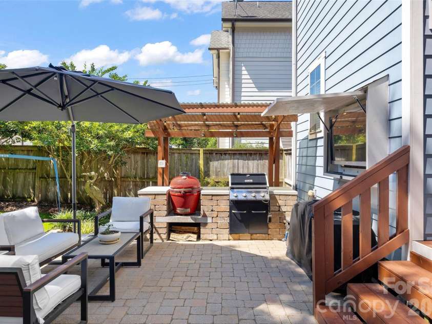 3404 Holt Street, Charlotte, NC 28205.  MLS# CAR4408697, YatesRealty ID 42136. 