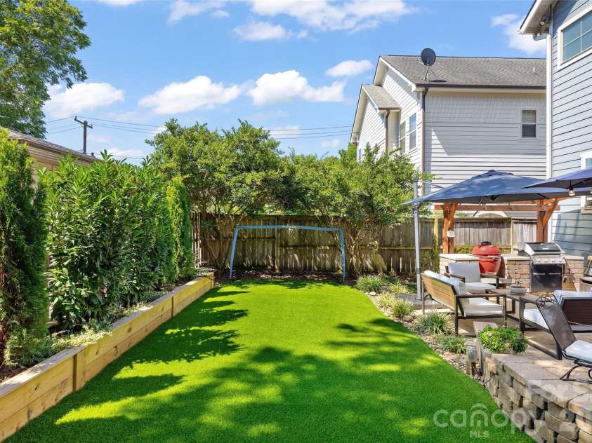 3404 Holt Street, Charlotte, NC 28205.  MLS# CAR4408697, YatesRealty ID 42136. 