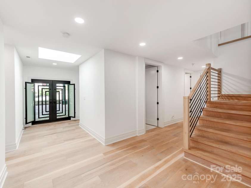 117 Wrenwood Lane, Charlotte, NC 28211.  MLS# CAR4242802, YatesRealty ID 4214. 