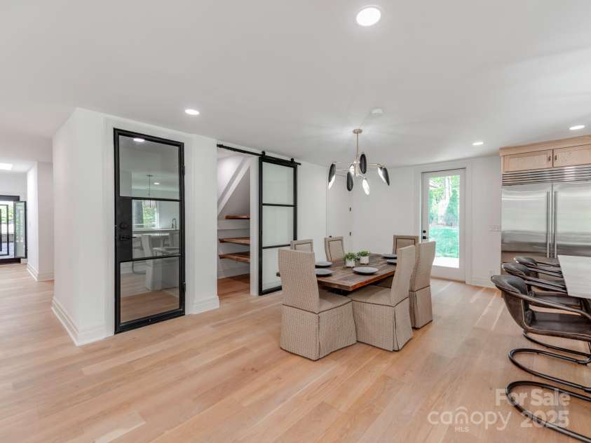117 Wrenwood Lane, Charlotte, NC 28211.  MLS# CAR4242802, YatesRealty ID 4214. 