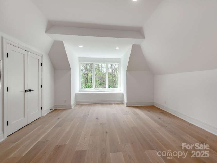 117 Wrenwood Lane, Charlotte, NC 28211.  MLS# CAR4242802, YatesRealty ID 4214. 