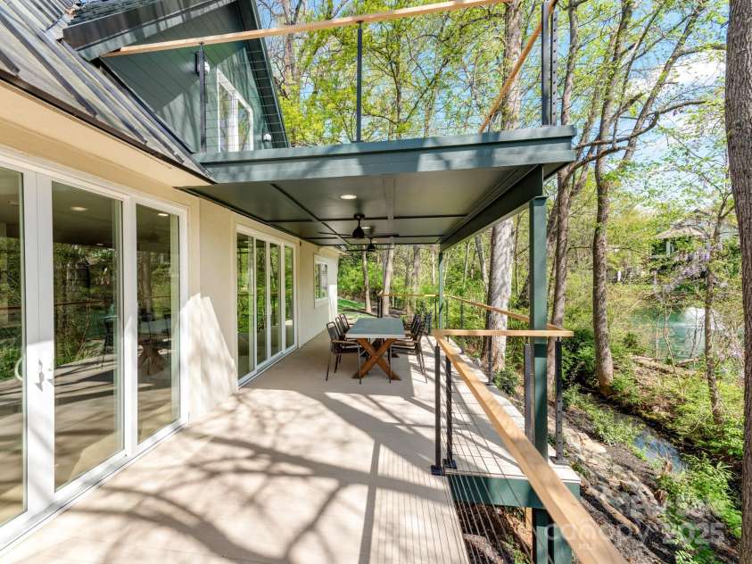 117 Wrenwood Lane, Charlotte, NC 28211.  MLS# CAR4242802, YatesRealty ID 4214. 