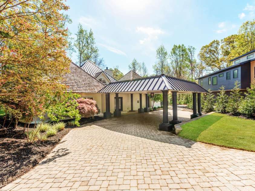 117 Wrenwood Lane, Charlotte, NC 28211.  MLS# CAR4242802, YatesRealty ID 4214. 