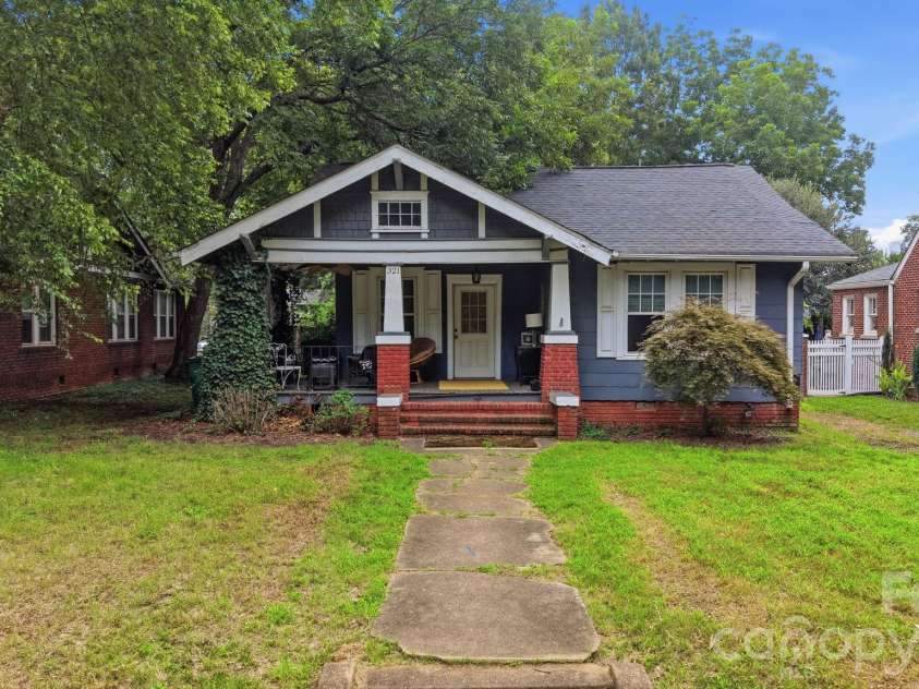 321 Grandin Road, Charlotte, NC 28208.  MLS# CAR4410923, YatesRealty ID 42140. 