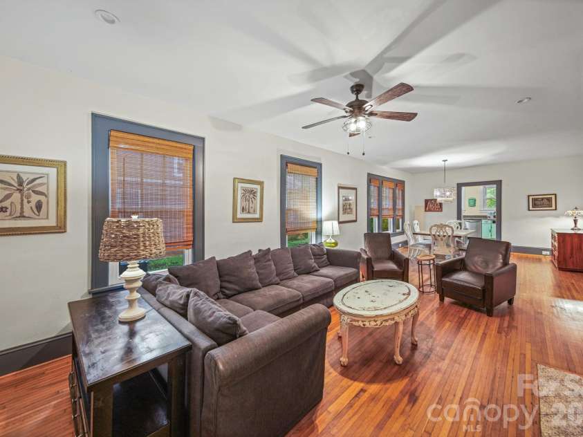 321 Grandin Road, Charlotte, NC 28208.  MLS# CAR4410923, YatesRealty ID 42140. 