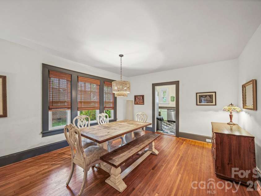 321 Grandin Road, Charlotte, NC 28208.  MLS# CAR4410923, YatesRealty ID 42140. 