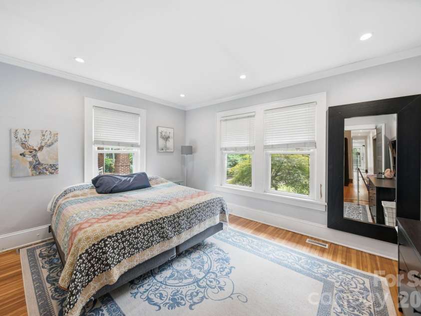 321 Grandin Road, Charlotte, NC 28208.  MLS# CAR4410923, YatesRealty ID 42140. 