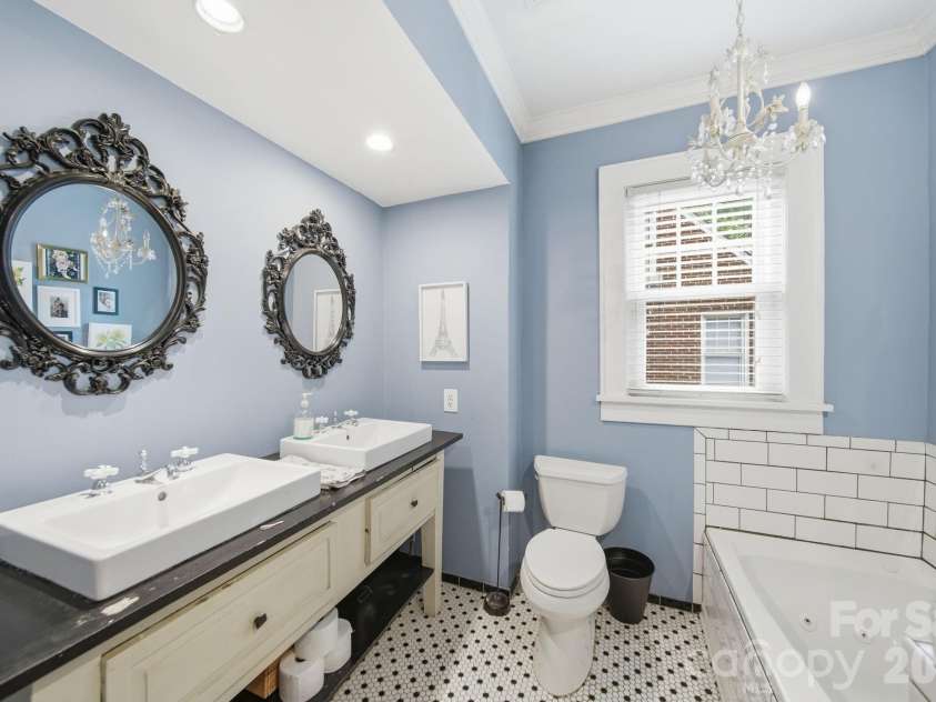 321 Grandin Road, Charlotte, NC 28208.  MLS# CAR4410923, YatesRealty ID 42140. 