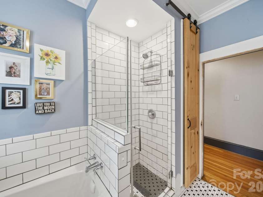 321 Grandin Road, Charlotte, NC 28208.  MLS# CAR4410923, YatesRealty ID 42140. 