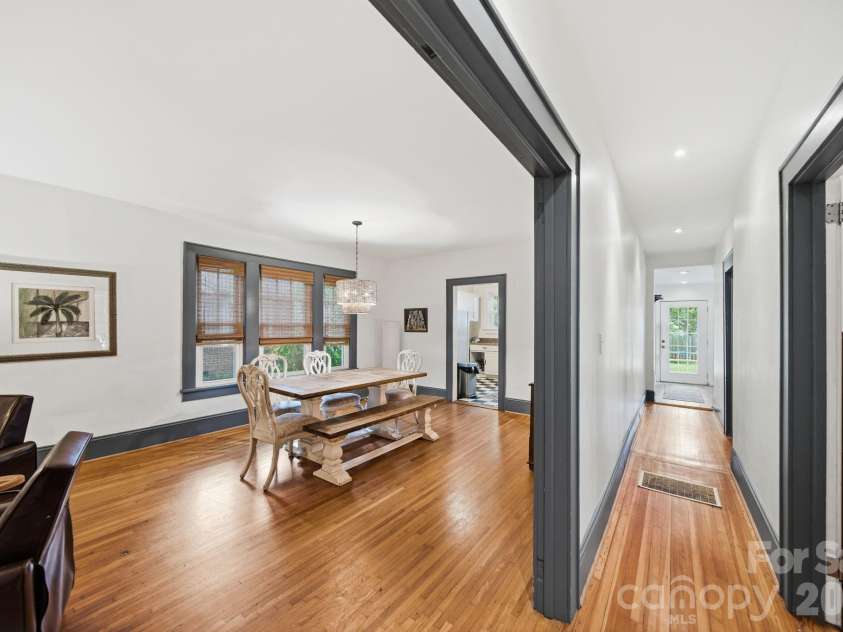 321 Grandin Road, Charlotte, NC 28208.  MLS# CAR4410923, YatesRealty ID 42140. 
