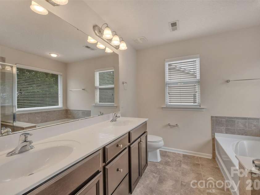 3212 Bridgewick Road, Waxhaw, NC 28173.  MLS# CAR4412122, YatesRealty ID 42141. 