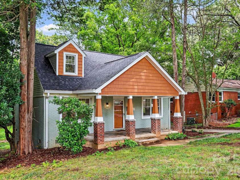 2019 Dalehurst Drive, Charlotte, NC 28205.  MLS# CAR4411501, YatesRealty ID 42142. 