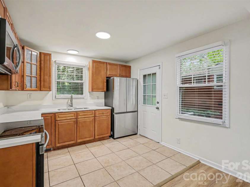 2019 Dalehurst Drive, Charlotte, NC 28205.  MLS# CAR4411501, YatesRealty ID 42142. 
