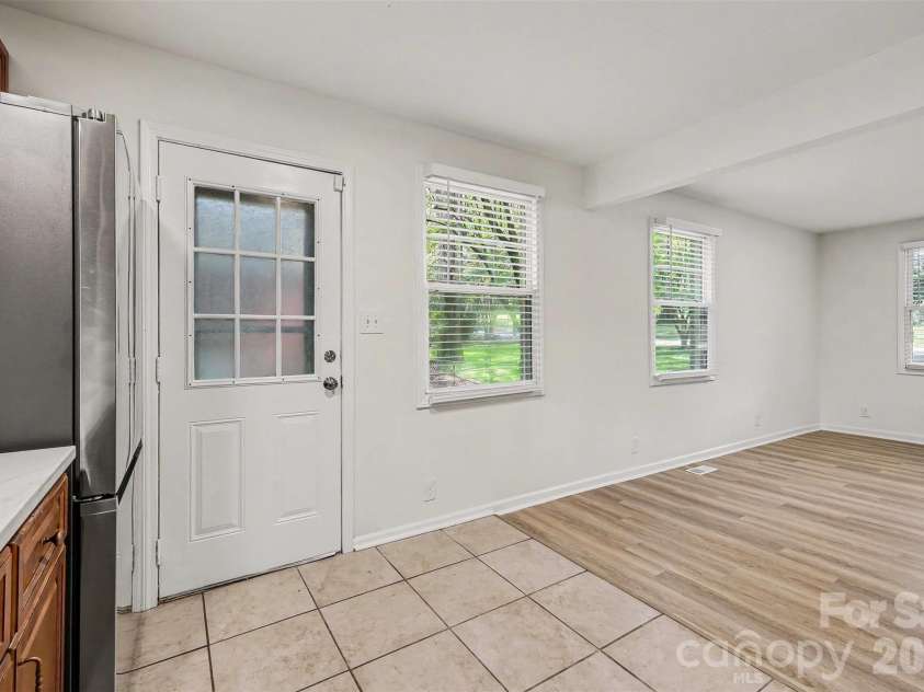 2019 Dalehurst Drive, Charlotte, NC 28205.  MLS# CAR4411501, YatesRealty ID 42142. 