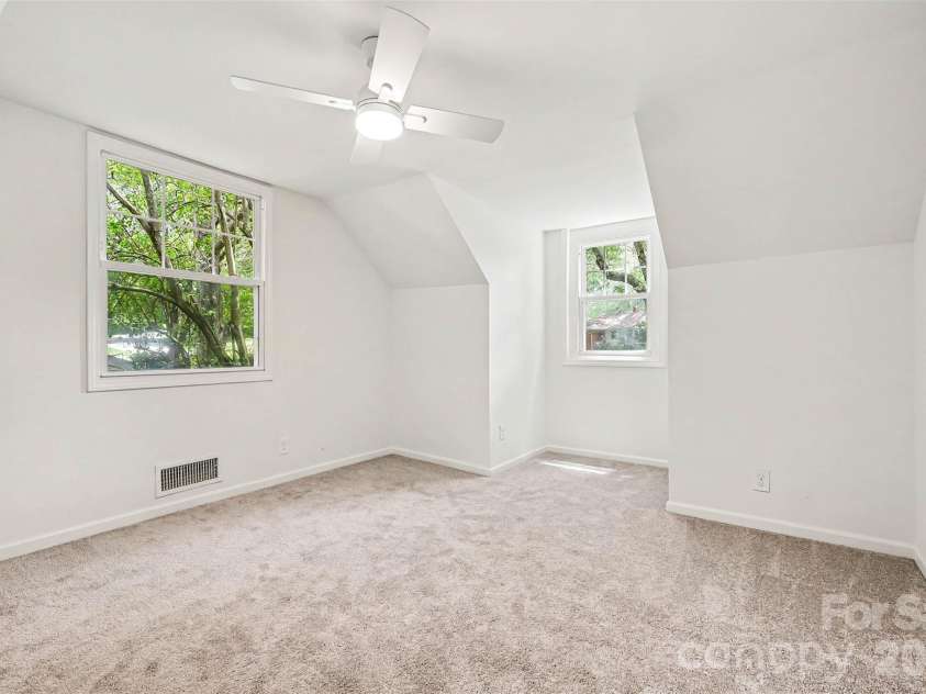 2019 Dalehurst Drive, Charlotte, NC 28205.  MLS# CAR4411501, YatesRealty ID 42142. 