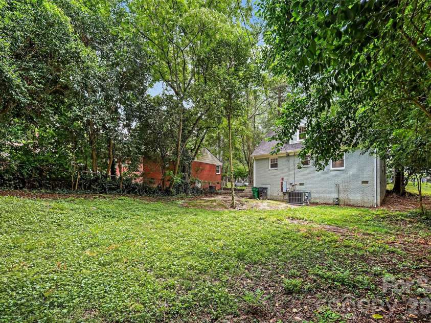 2019 Dalehurst Drive, Charlotte, NC 28205.  MLS# CAR4411501, YatesRealty ID 42142. 