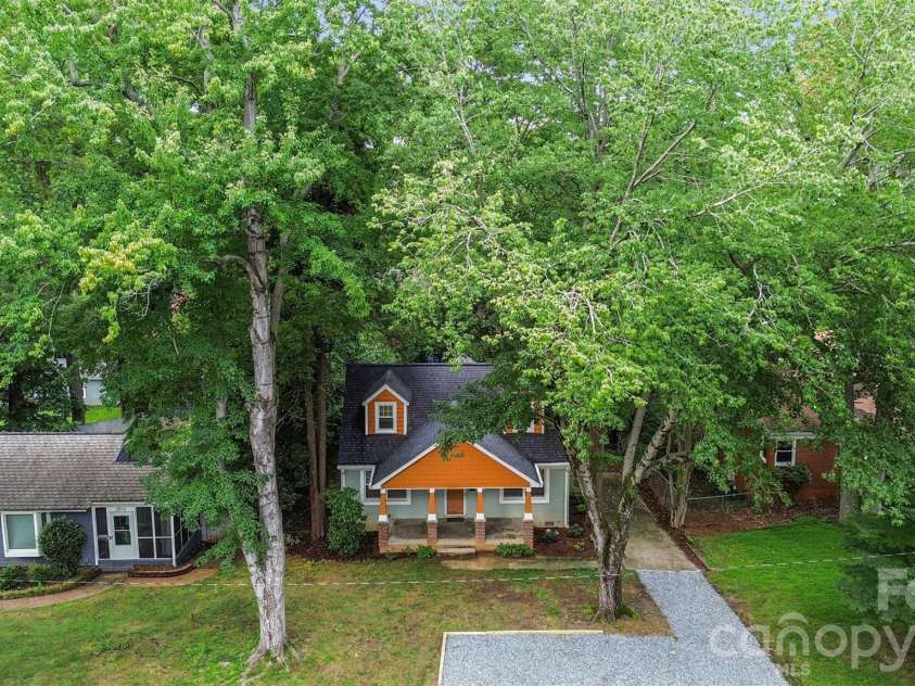 2019 Dalehurst Drive, Charlotte, NC 28205.  MLS# CAR4411501, YatesRealty ID 42142. 