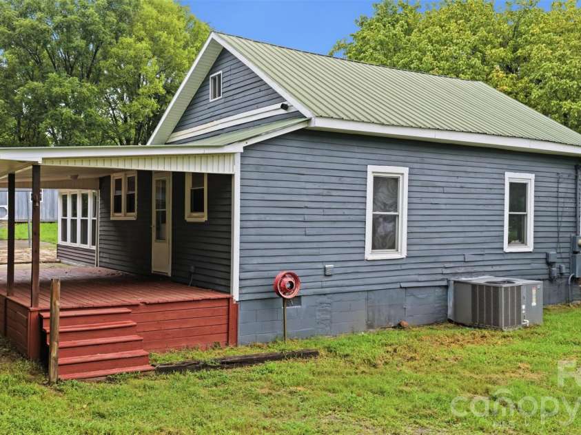 3466 Roberta Road, Concord, NC 28027.  MLS# CAR4410706, YatesRealty ID 42144. 