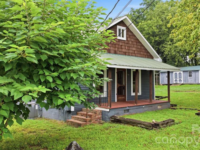 3466 Roberta Road, Concord, NC 28027.  MLS# CAR4410706, YatesRealty ID 42144. 