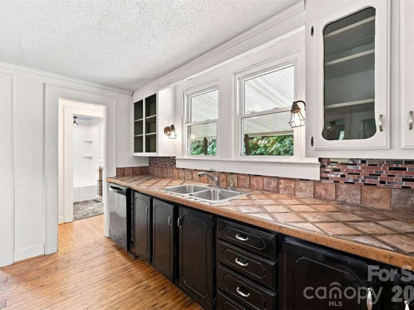 3466 Roberta Road, Concord, NC 28027.  MLS# CAR4410706, YatesRealty ID 42144. 
