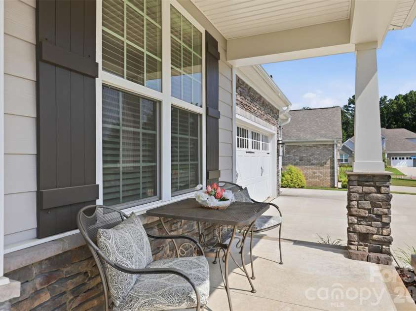 10508 Ardley Manor Drive, Charlotte, NC 28227.  MLS# CAR4408894, YatesRealty ID 42145. 