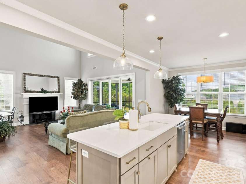10508 Ardley Manor Drive, Charlotte, NC 28227.  MLS# CAR4408894, YatesRealty ID 42145. 