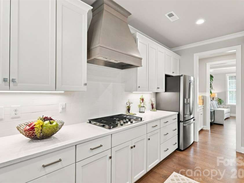 10508 Ardley Manor Drive, Charlotte, NC 28227.  MLS# CAR4408894, YatesRealty ID 42145. 