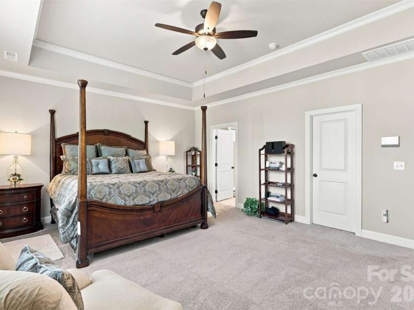 10508 Ardley Manor Drive, Charlotte, NC 28227.  MLS# CAR4408894, YatesRealty ID 42145. 